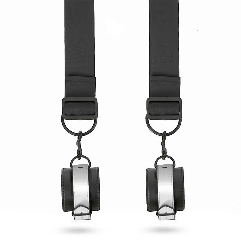 INTOYOU BDSM LINE durvju saišu komplekts ar aprocēm