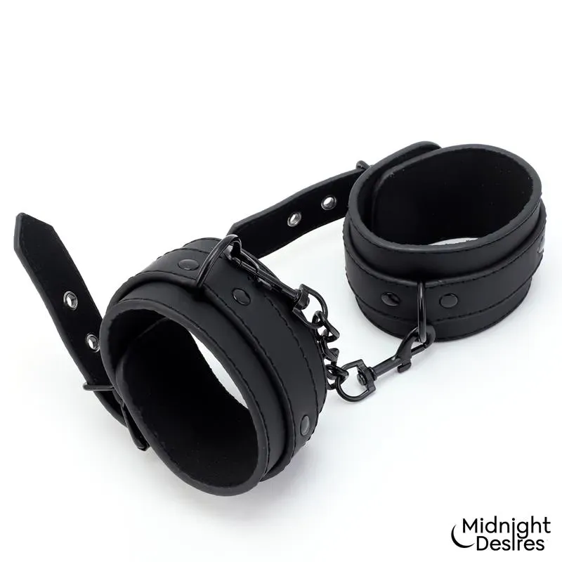 Midnight Desires saišu komplekts ar kaklasiksnu