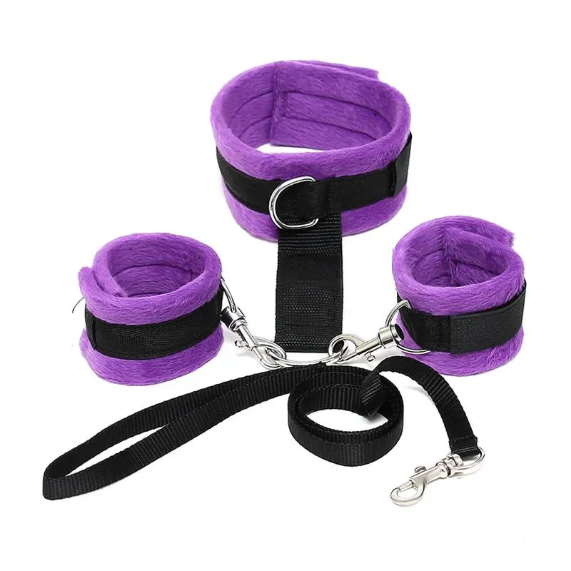 BONDAGE PLAY kakla siksna ar aprocēm un pavadu