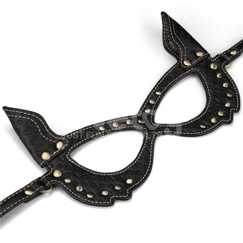 LOVETOY Rebellion Reign Bunny acu maska